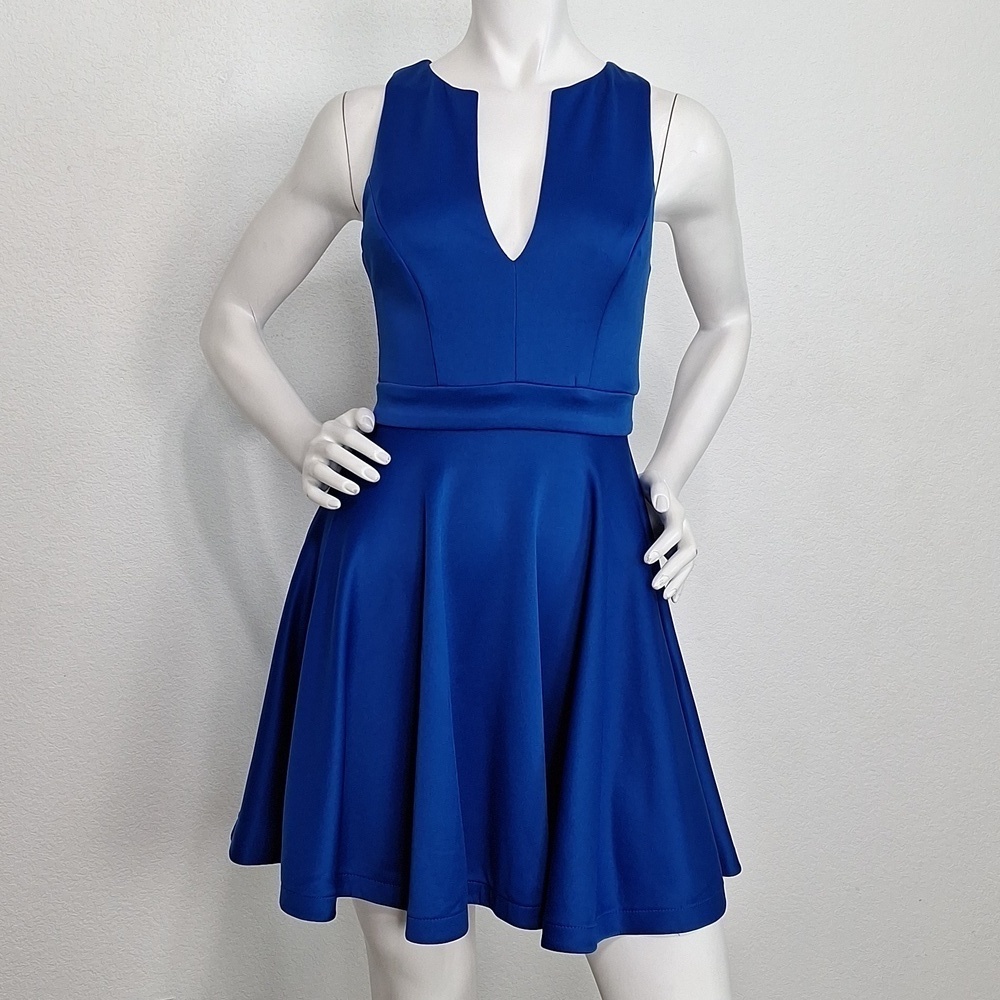 B Darlin Juniors Sapphire Hoco Party Plunging Neckline Skater Mini Dress Sz.1/2